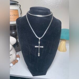 Stylish Silver Cross Pendant 22 inch Necklace